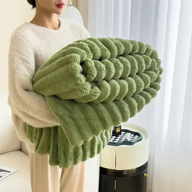 VogueFusion Plüschdecke – Luxuriöser Komfort & ultimative Wärme | Elegante Tagesdecke für Ihr Zuhause