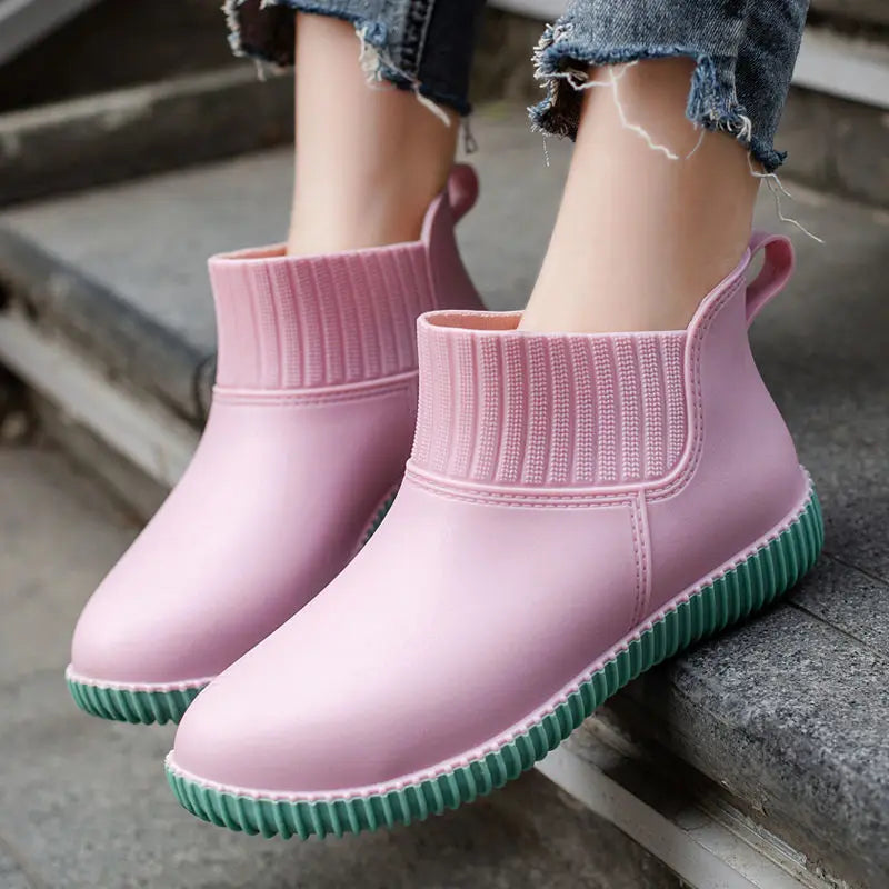Modische Damen Ankle-Regenstiefel für den Herbst: Wasserdicht & Bequem mit Strick-Bund