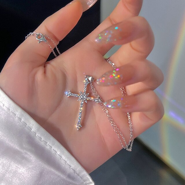 Luxuriöse Kreuz-Halskette mit Zirkon-Kristall-Anhänger | Eleganz & Selbstausdruck