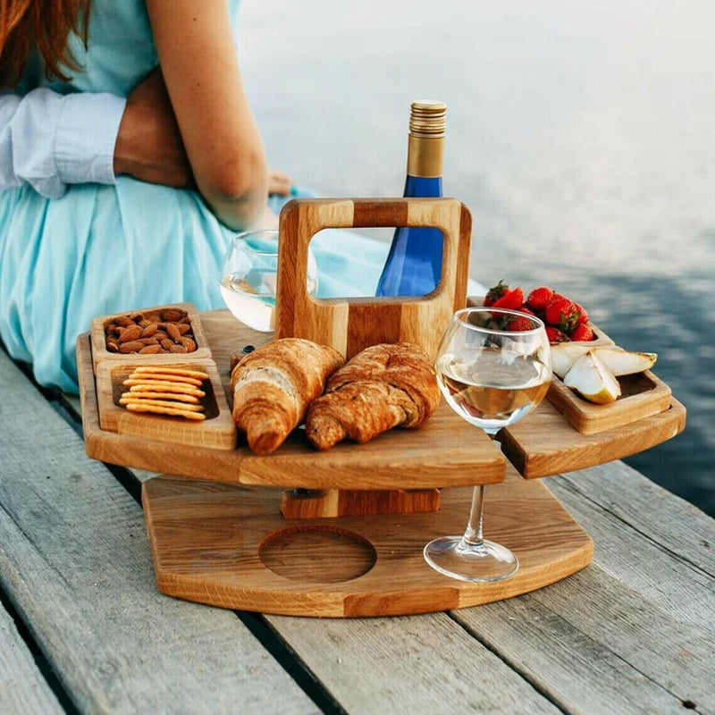 faltbarer Picknicktisch aus Holz – Tragbarer Weintisch für Garten und Outdoor mit Glashalter, 4 Snackfächer und Flaschenhalter