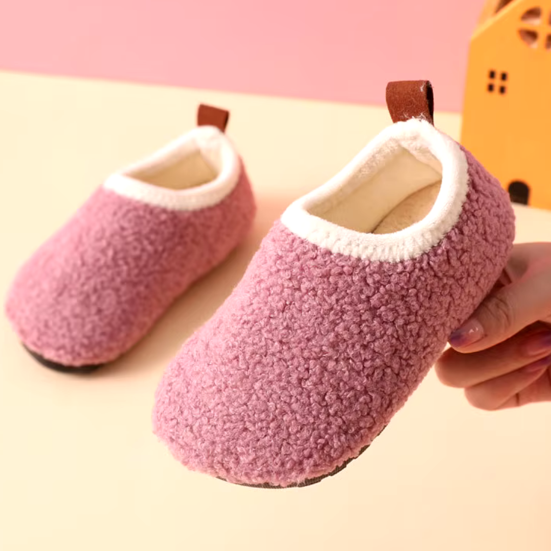 Warme Gewatteerde Pantoffels voor Kinderen - SnuggleStep | Veilig en Comfortabel