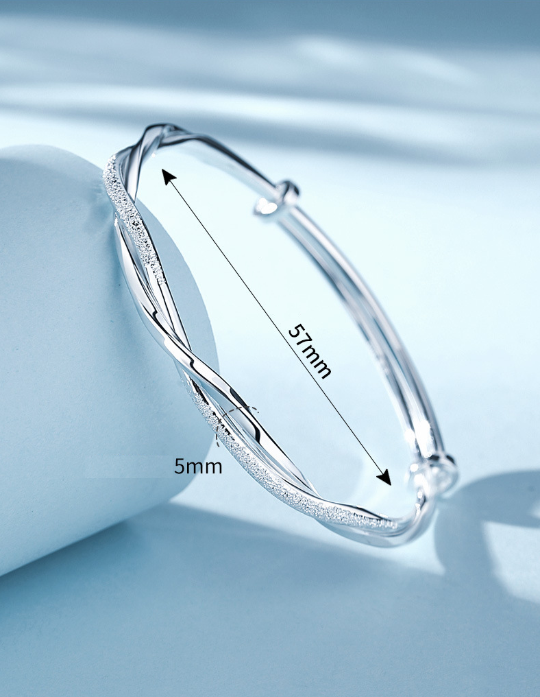 Elegantes Silberarmband mit raffiniertem Zopfmuster – Zeitloser Schmuck für Damen
