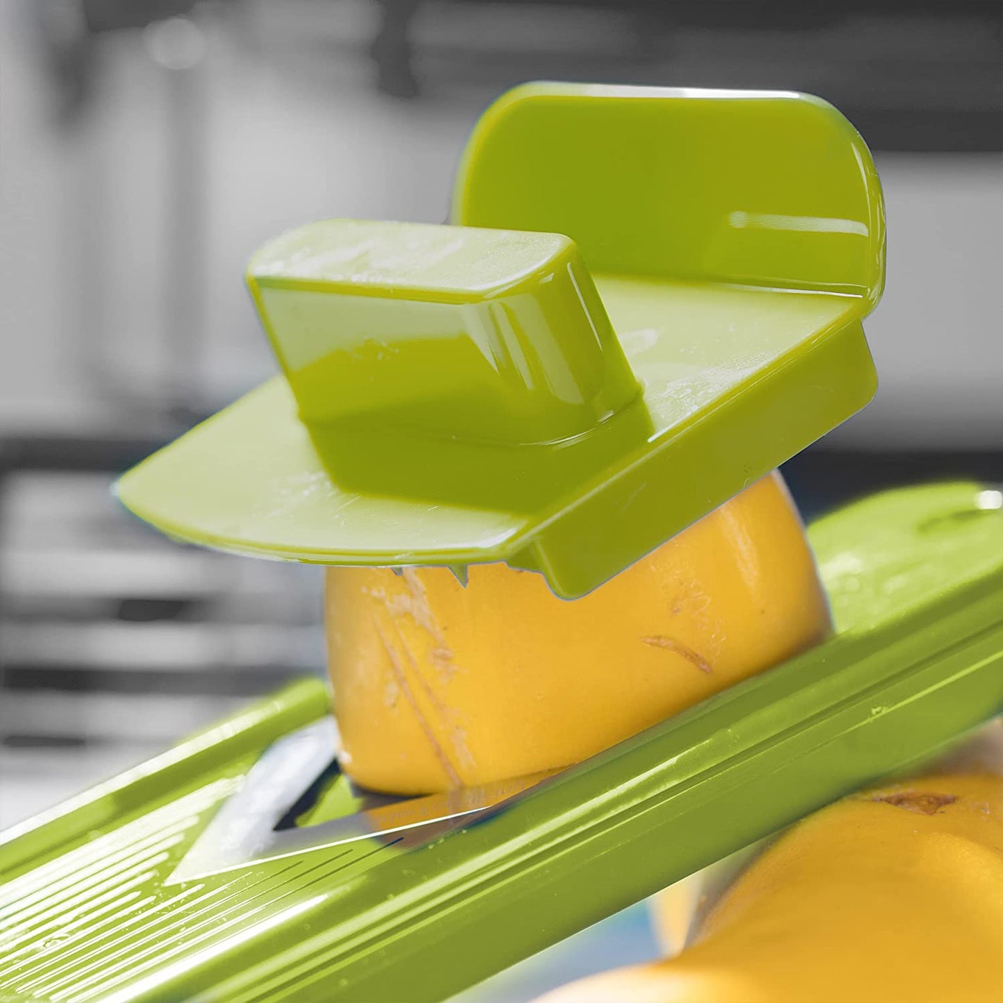 SliceSafe | Der Vielseitige 12-in-1 Gemüseschneider für Ihre Küche