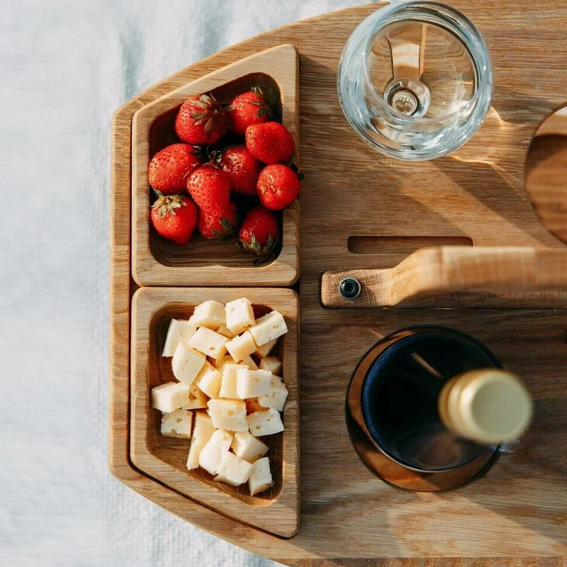 faltbarer Picknicktisch aus Holz – Tragbarer Weintisch für Garten und Outdoor mit Glashalter, 4 Snackfächer und Flaschenhalter