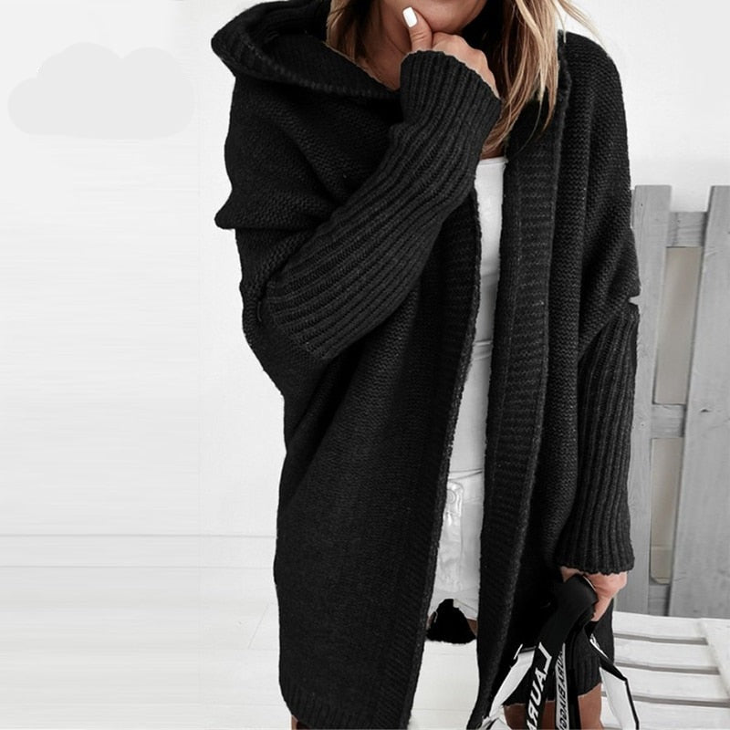 Strickjacke mit Kapuze für Damen – Langer Oversize Cardigan aus Grobstrick für den Winter