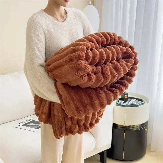 VogueFusion Plüschdecke – Luxuriöser Komfort & ultimative Wärme | Elegante Tagesdecke für Ihr Zuhause
