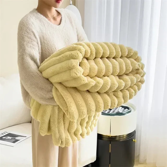 VogueFusion Plüschdecke – Luxuriöser Komfort & ultimative Wärme | Elegante Tagesdecke für Ihr Zuhause