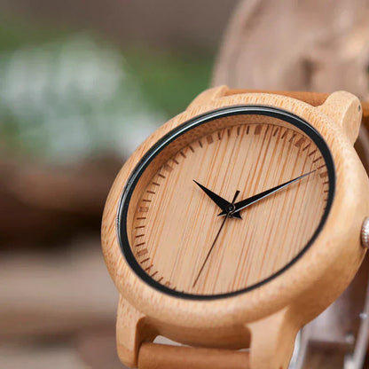 AetherLux - Elegantes Bambus-Holzarmbanduhr mit minimalistischem Design