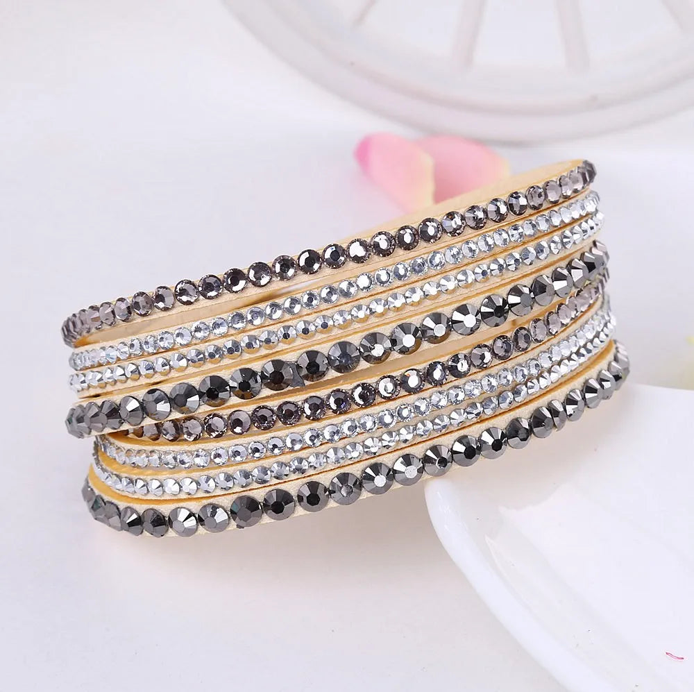 Funkelndes mehrschichtiges Strass-Wickelarmband aus Leder