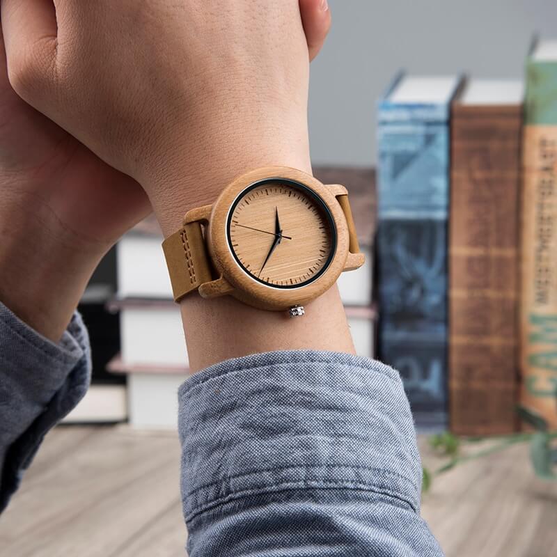 AetherLux - Elegantes Bambus-Holzarmbanduhr mit minimalistischem Design