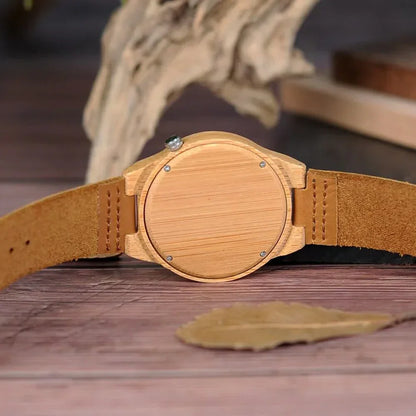 AetherLux - Elegantes Bambus-Holzarmbanduhr mit minimalistischem Design