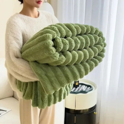 CosmoNest "Cloud Nine" Luxuriöse Kuscheldecke - Seidig Weich und Atmungsaktiv für Jede Jahreszeit