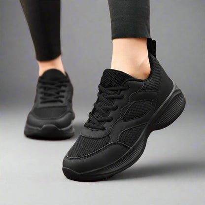 Schwarze Damenschuhe für Pflege