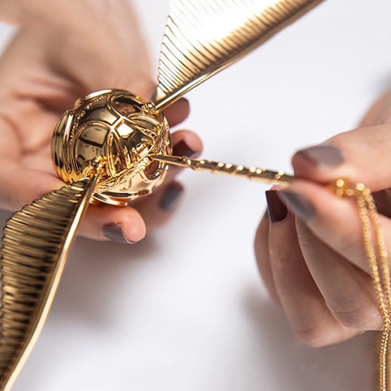 Magischer Goldener Schnatz Ringbox - 18 Karat Vergoldet, Luxuriöses Sammlerstück