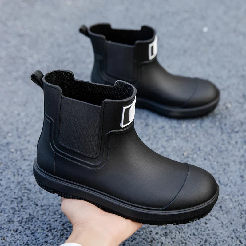 Wasserdichte Halbhohe Regenstiefel für Herren – Bequem & Rutschfest für Herbstspaziergänge