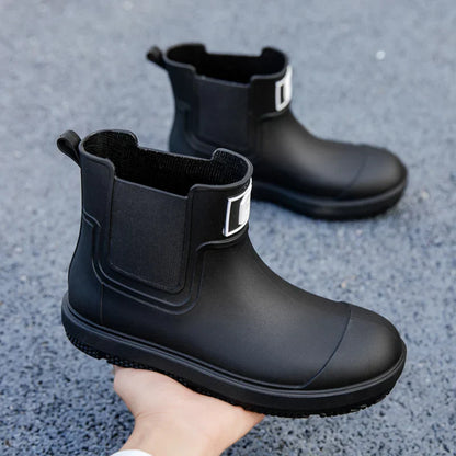 Wasserdichte Halbhohe Regenstiefel für Herren – Bequem & Rutschfest für Herbstspaziergänge