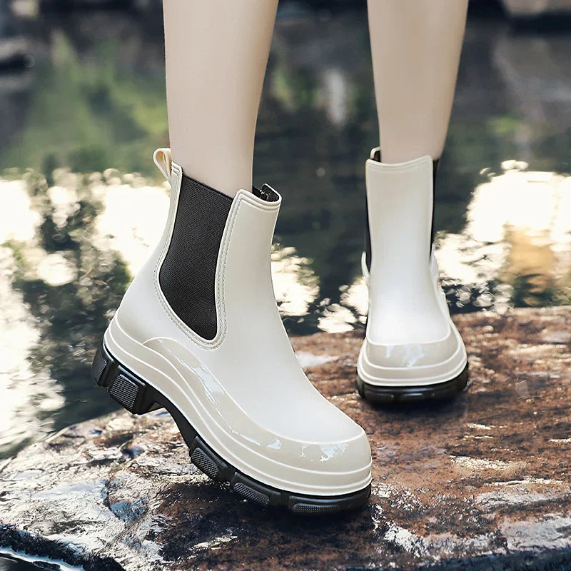 Modische Damen-Regenstiefel: Wasserdichte Chelsea-Boots mit Plateau-Sohle für den Herbst