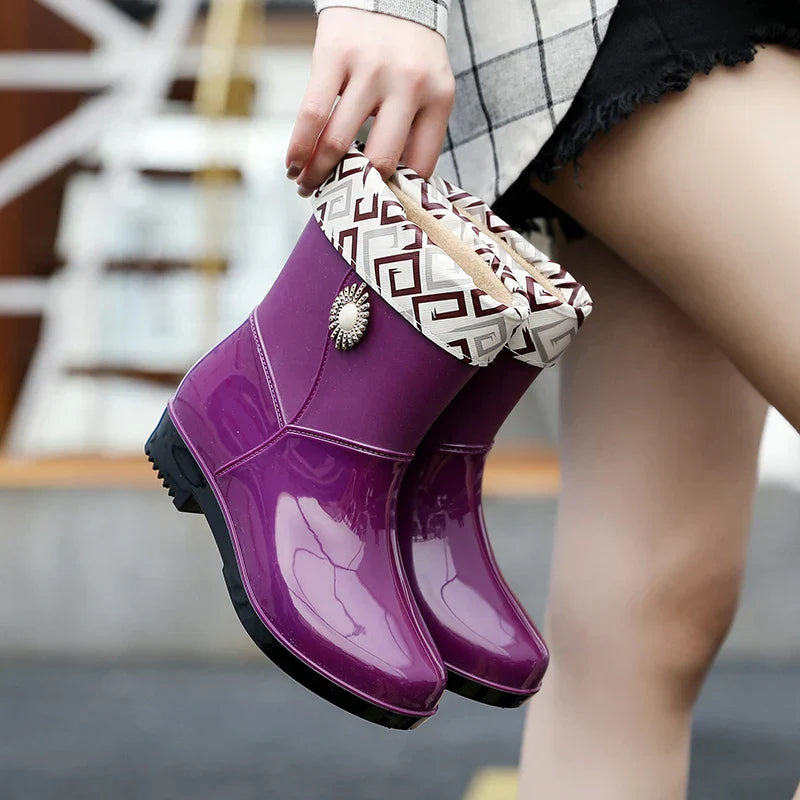 Elegante Damen-Gummistiefel für den Herbst: Wasserdicht mit Blumen-Detail und Profilsohle