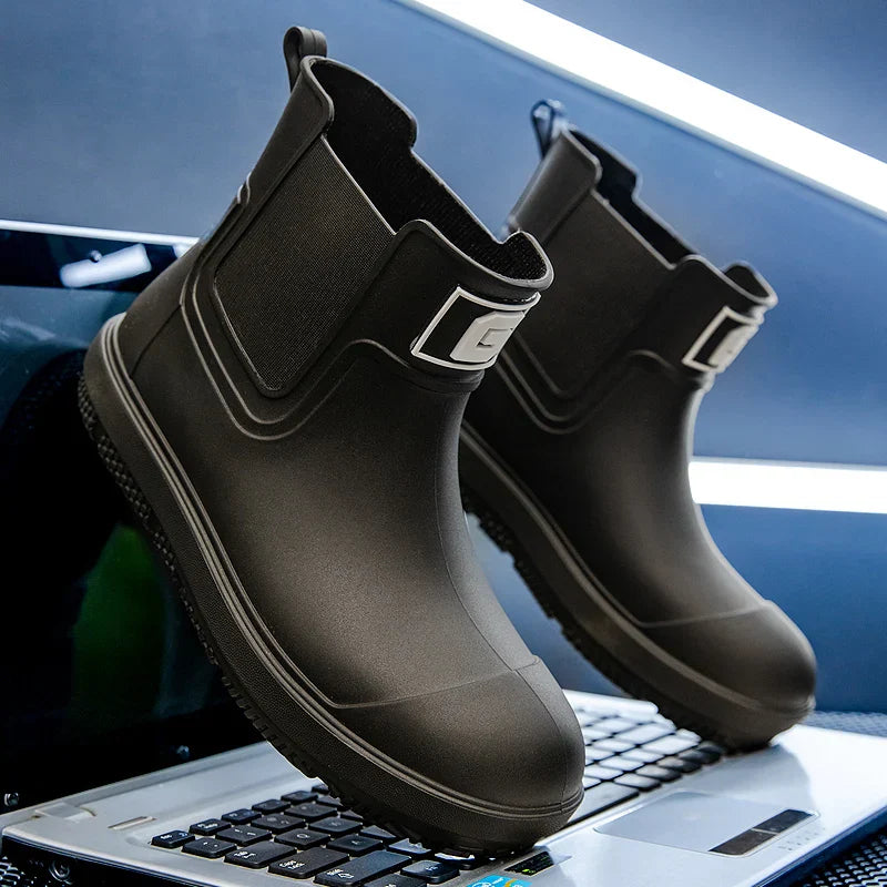 Wasserdichte Halbhohe Regenstiefel für Herren – Bequem & Rutschfest für Herbstspaziergänge