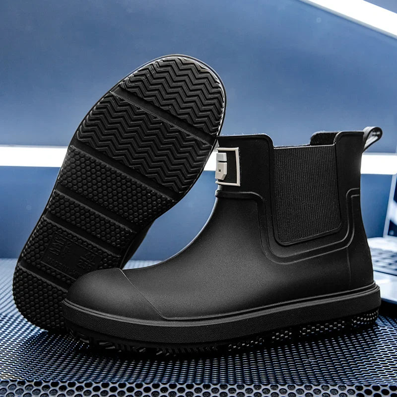 Wasserdichte Halbhohe Regenstiefel für Herren – Bequem & Rutschfest für Herbstspaziergänge