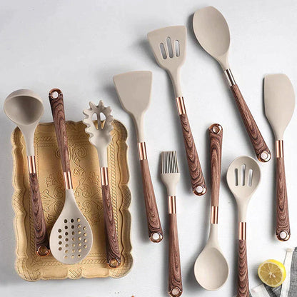 Silikraft Kochgeschirr-Set – Hitzebeständiges Silikon mit Holzgriffen für einfache und stilvolle Küche