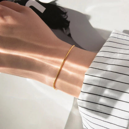 Elegantes Minimalistisches Armband mit Schlangenverschluss | Hochwertiger Stahl | Verschiedene Ausführungen