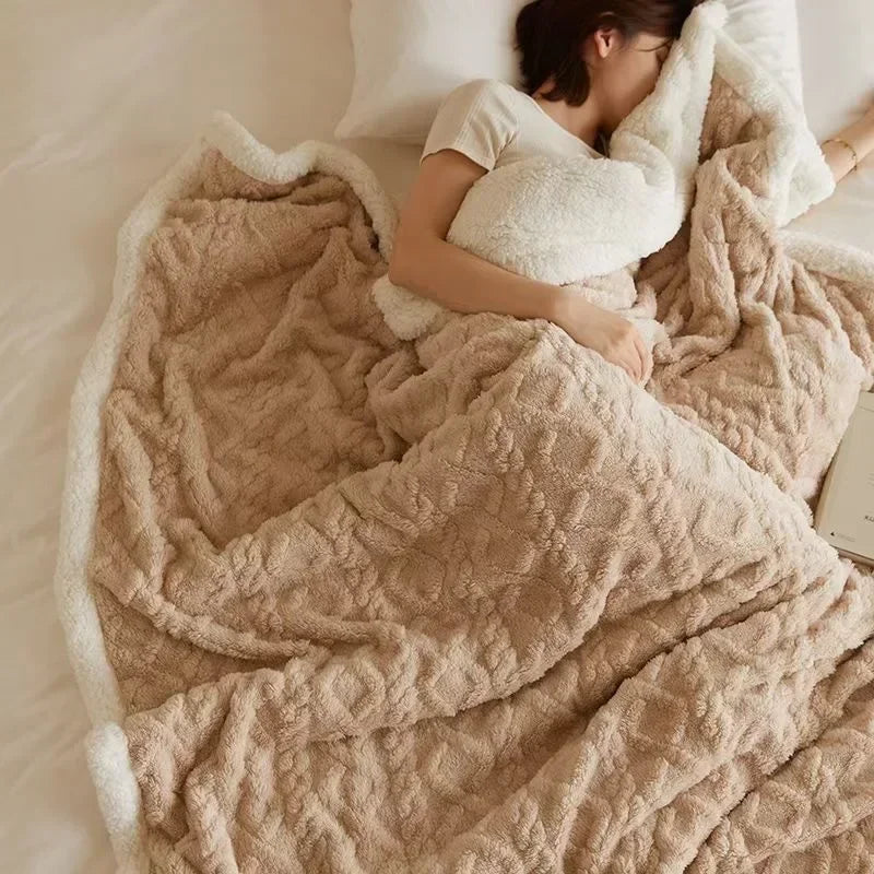 Superweiche Fleece-Kuscheldecke – Ihr Gemütlicher Begleiter für Herbst & Winter auf Sofa & Bett