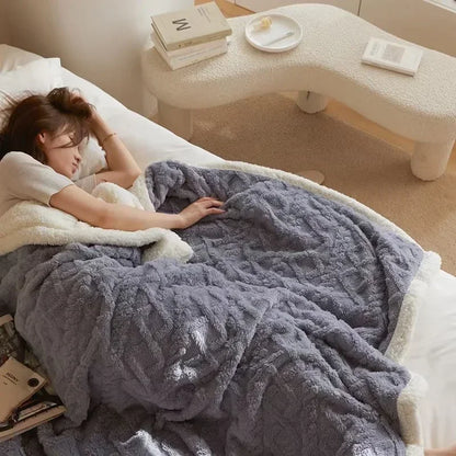 Superweiche Fleece-Kuscheldecke – Ihr Gemütlicher Begleiter für Herbst & Winter auf Sofa & Bett