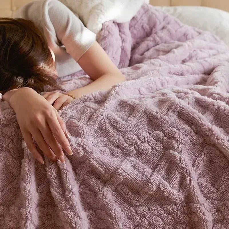 Superweiche Fleece-Kuscheldecke – Ihr Gemütlicher Begleiter für Herbst & Winter auf Sofa & Bett